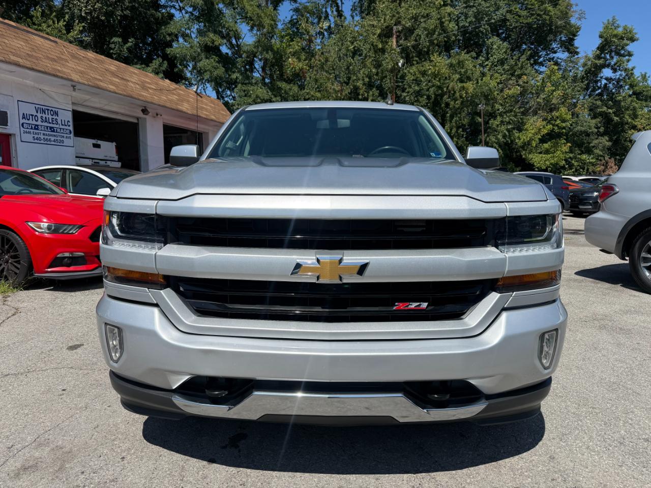 chevrolet silverado 1500 2018 3GCUKREC7JG600112 image chevrolet silverado 1500 2018 3GCUKREC7JG600112 image